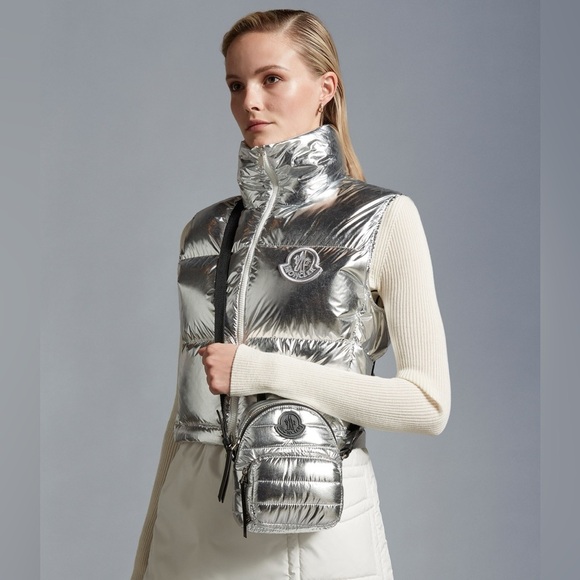 🌚 MONCLER Small Kilia Puffer Crossbody Bag Metallic Silver Foil - Picture 2 of 14